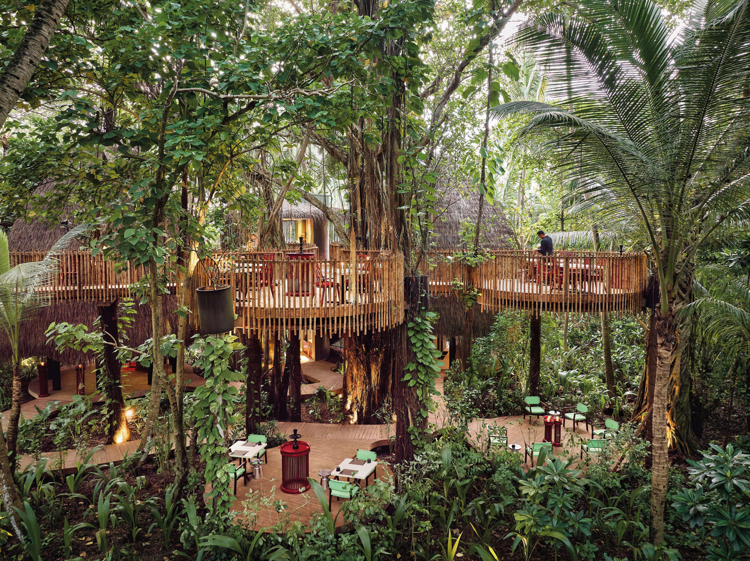 Niyama_Private_Islands---Nest-Restaurant-Overview